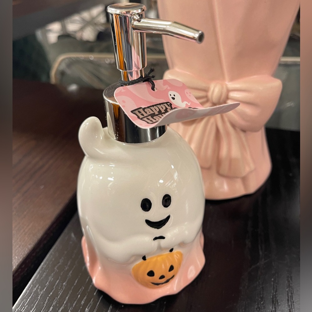 Pink Halloween White & Pink Ghost with Pumpkin Ceramic Soap Lotion Dispenser NWT
